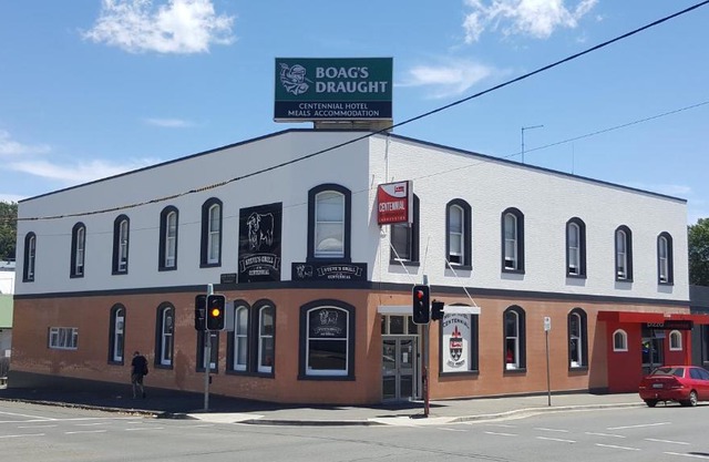 Centennial Inn on Bathurst