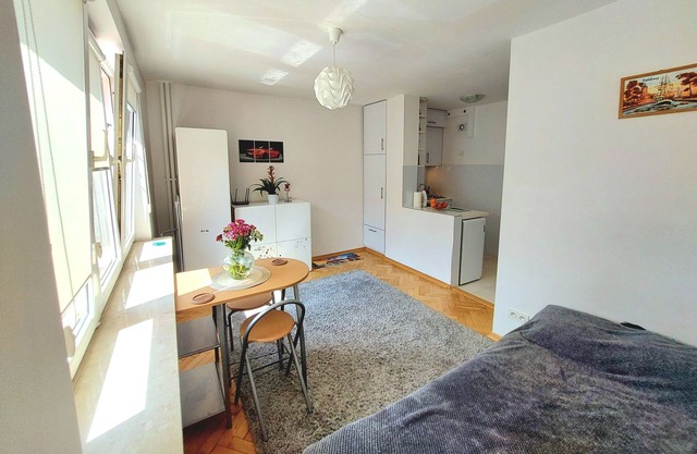 Center PGE Co-working Apartment