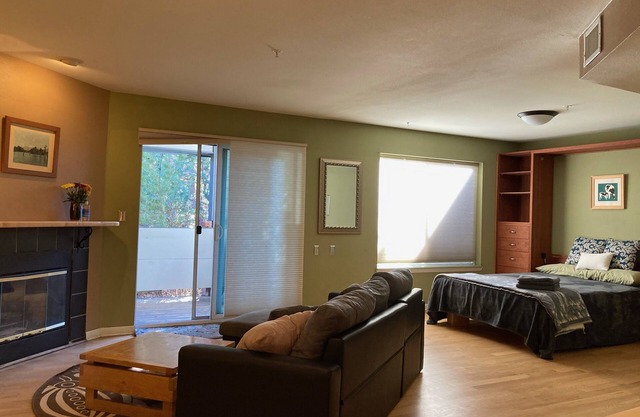 Central Boulder Studio Condo - Quiet Space Close to Downtown!