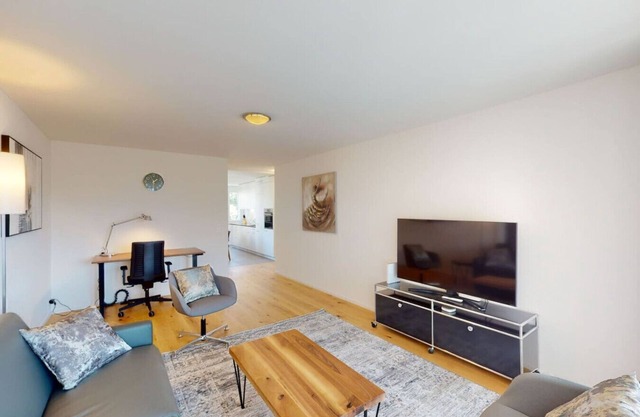 Central but quiet 1BR apartment - Sun 6