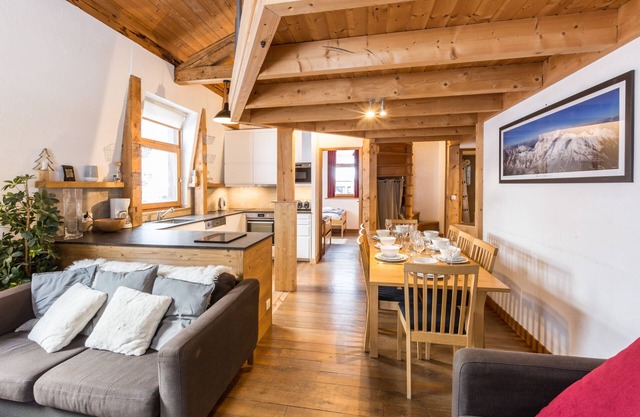 Central Chamonix 2 Bed Apartment