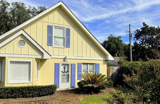 Central location to EVERYTHING! Fenced private use pool!