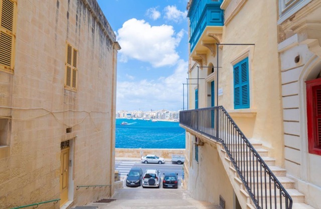 Central Valletta Townhouse-Hosted by Sweetstay