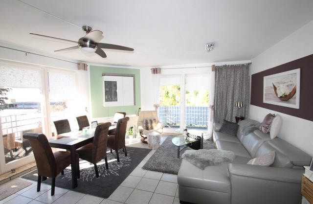 Centrally but quietly located apartment on the 1st floor.