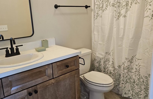 Centrally Located Charming 3 Bed 2.5 Bath Townhome with King Bed
