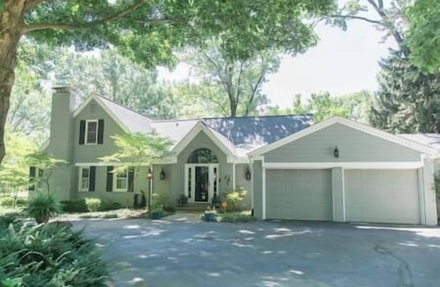 Centrally Located Home in Nora