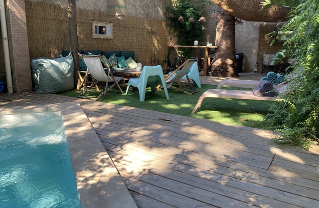 Charming village house 10' from the beach