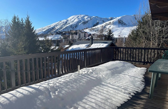 Chalet La Toussuire close to the slopes 12 people