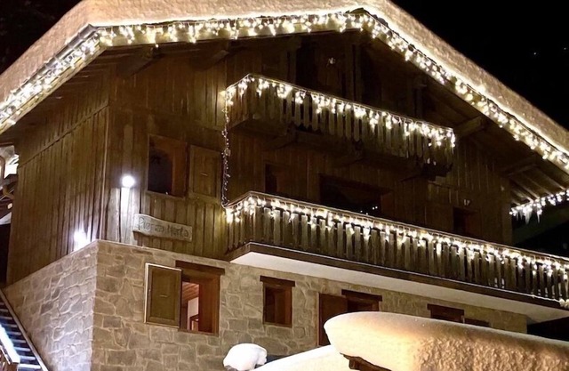 Chalet 20p. Ski-in ski-out! last minute 50% first week March!