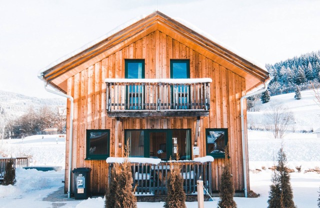 Chalet # 2a with 3 bedrooms & whirlpool