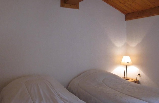 Chalet, 60m from shops, view resort, fireplace or stove, tv, ski locker, 75m², La Plagne