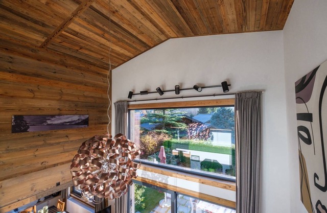 Chalet 8 Etoiles newly constructed with spectacular views of Mt Blanc