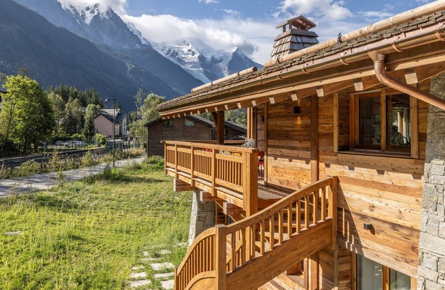 Chalet 'Asa' with Mountain View, Private Terrace and Wi-Fi