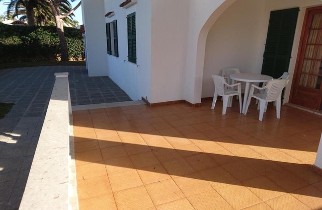 Chalet Cala Blanca con barbacoa