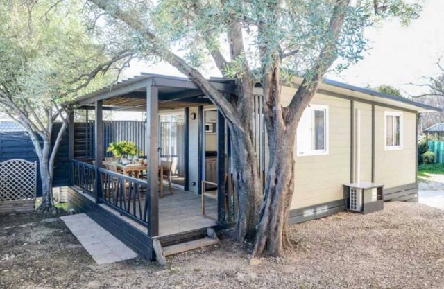 Chalet - ccagfeb - Three Bedroom Chalet, Sleeps 6