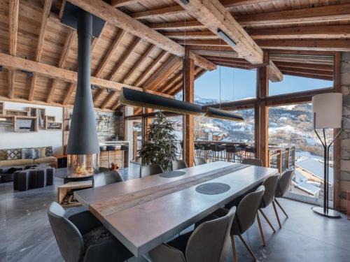 Chalet de prestige avec jacuzzi, sauna et cinéma - FR-1-570-42