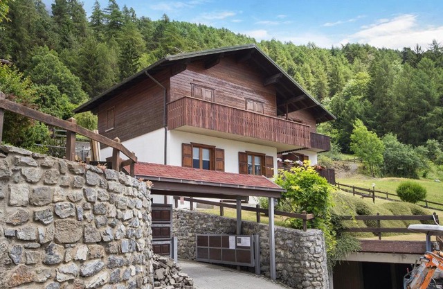 Chalet Holly