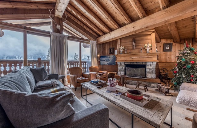 Chalet in Courchevel with pool, jacuzzi, and panoramic views