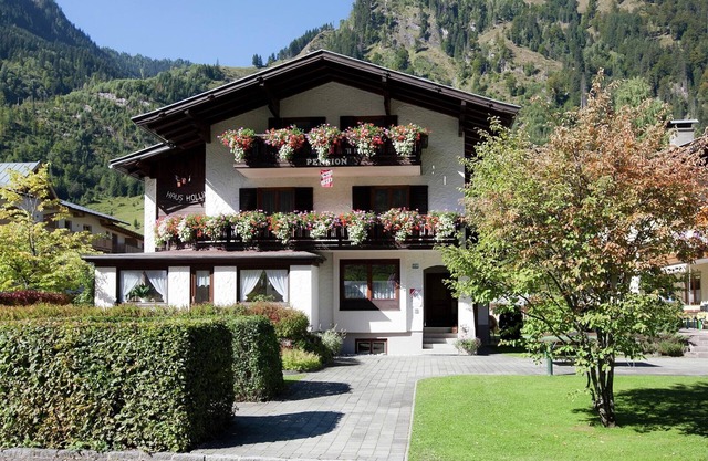 Chalet in Fusch near Ski Lift and Lake