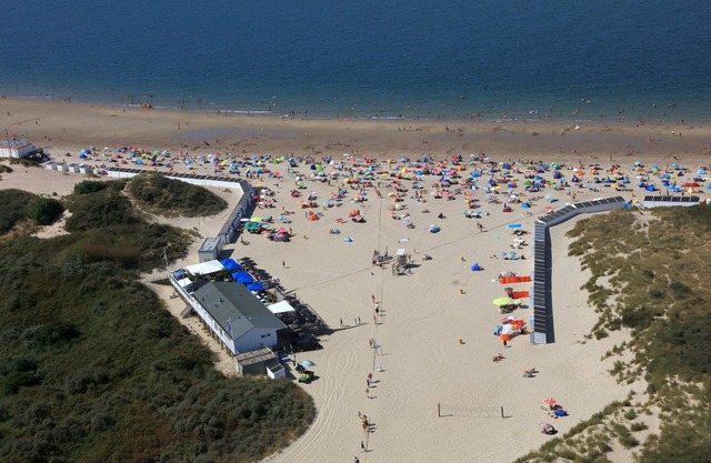 Chalet (J09) on cozy family campsite by the sea