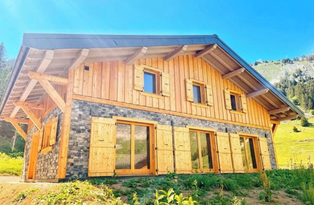 Chalet 'Les Carroz De Mary - Sommand' with Mountain View, Private Terrace and Wi-Fi