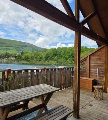 Chalet magnifique vue lac & piscine