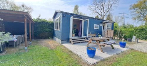 Chalet met privésauna, tuin & nabij Recreatieplas VP083