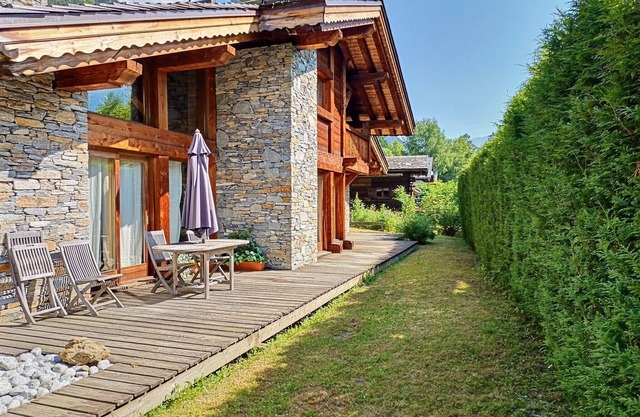 Chalet Mont-Blanc View, Jacuzzi, Garden & Parking