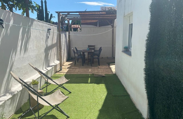 Chalet Para 8-10 Personas, Jardín, Parking, Junto a la Playa, Aire Acondicionado