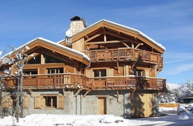 Chalet PRIVÉ, proche des pistes, terrasse privée
