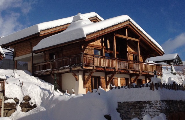 Chalet Renard Blanc is a luxurious yet cosy home for skiing , golf and hiking.