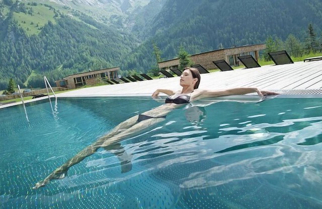 Chalet Resort in Kals am Großglockner with Balcony