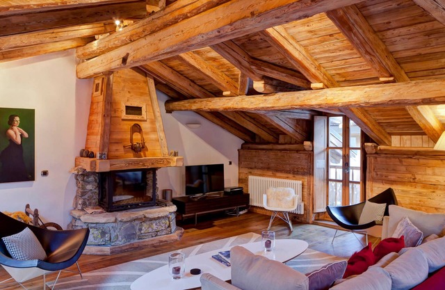 Chalet spacieux, au cœur de Courchevel le Praz, proche des pistes, idéal pour 8 personnes.