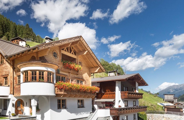 Chalet vacation on the sunny side of Ischgl