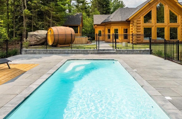 Chalet White Rabbit at Fiddler Lake