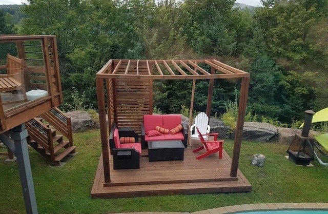 Chalet with Private Pool in the Summer, View of Avila Slopes, 5 mins to St Sauveur