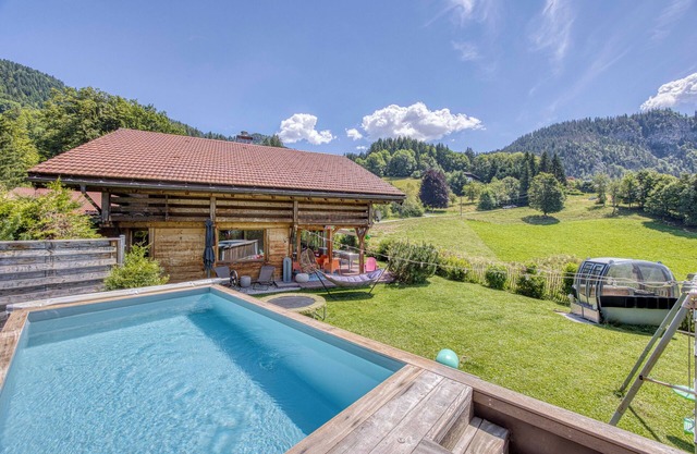 Chalet Xel-Ha * 180 ° view, Wood stove, Bubble sauna in the garden.