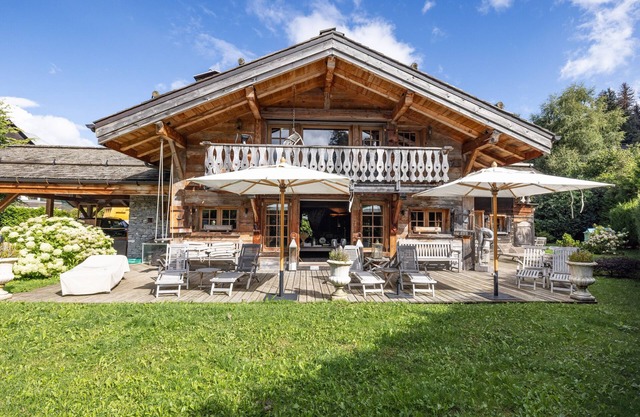 Chalet "Zibeline" with Mountain View, Private Terrace and Wi-Fi