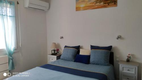 CHAMBRES tout Confort,GARE TGV ,WIFI,Climatisation, parking,pt dejeuner inclus
