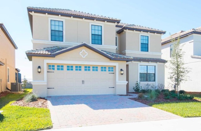 Champions Gate Sunny Days Getaway - Six Bedroom Home