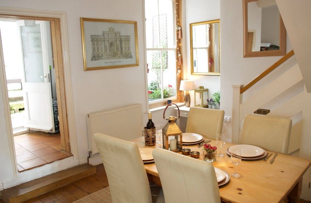 Character spacious cottage close to Chesil beach