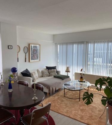 Charmant & licht appartement met groot L terras - Zicht op Mercator