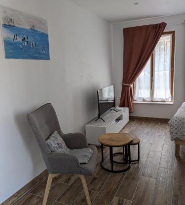Charmant studio Vias village