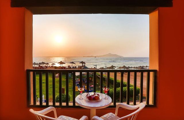 Charmillion Sea Life Resort