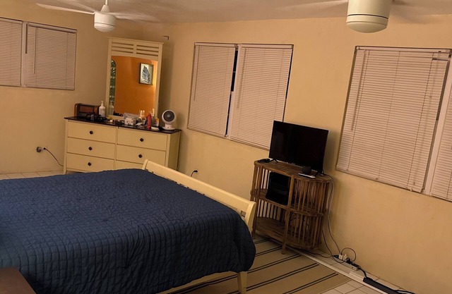Charming 1-bedroom apartment in fabulous Christiansted with WiFi, AC