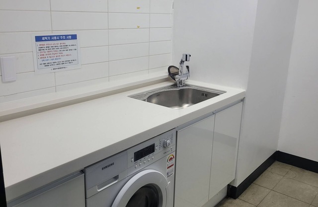 Charming 1-bedroom apartment in delightful Gangnam with AC, WiFi