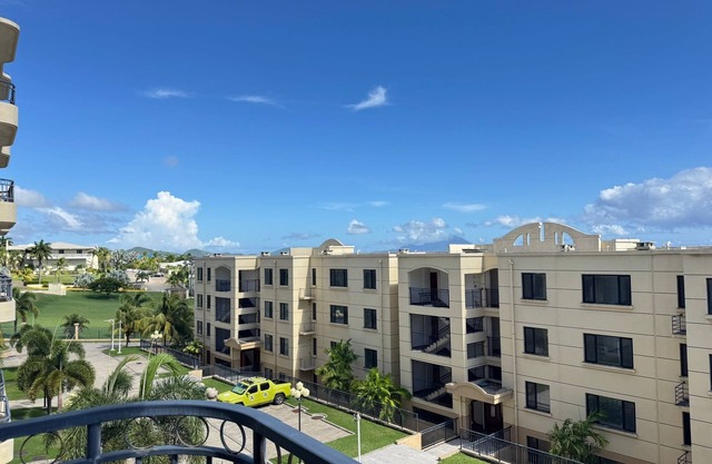 Charming 1-bedroom resort in lovely Trinity with AC