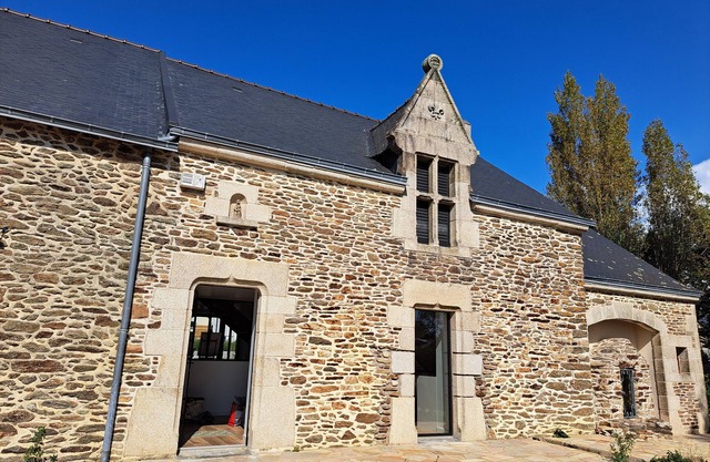 Charming 18th-century farmhouse 230m2, 1km from the ocean, with garden, sleeps up to 12.