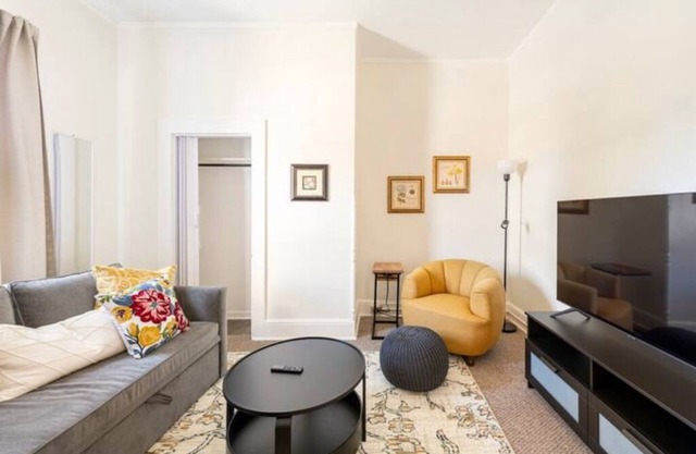 Charming 1bd/1bath on Main St.