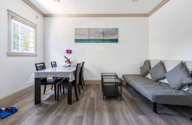 Charming 1BR Unit in Richmond - A Relaxing Getaway